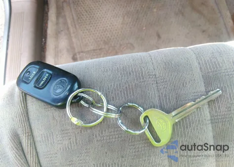 2001 Toyota Sienna Le from USA, damaged, VIN 4T3ZF13C31U341147